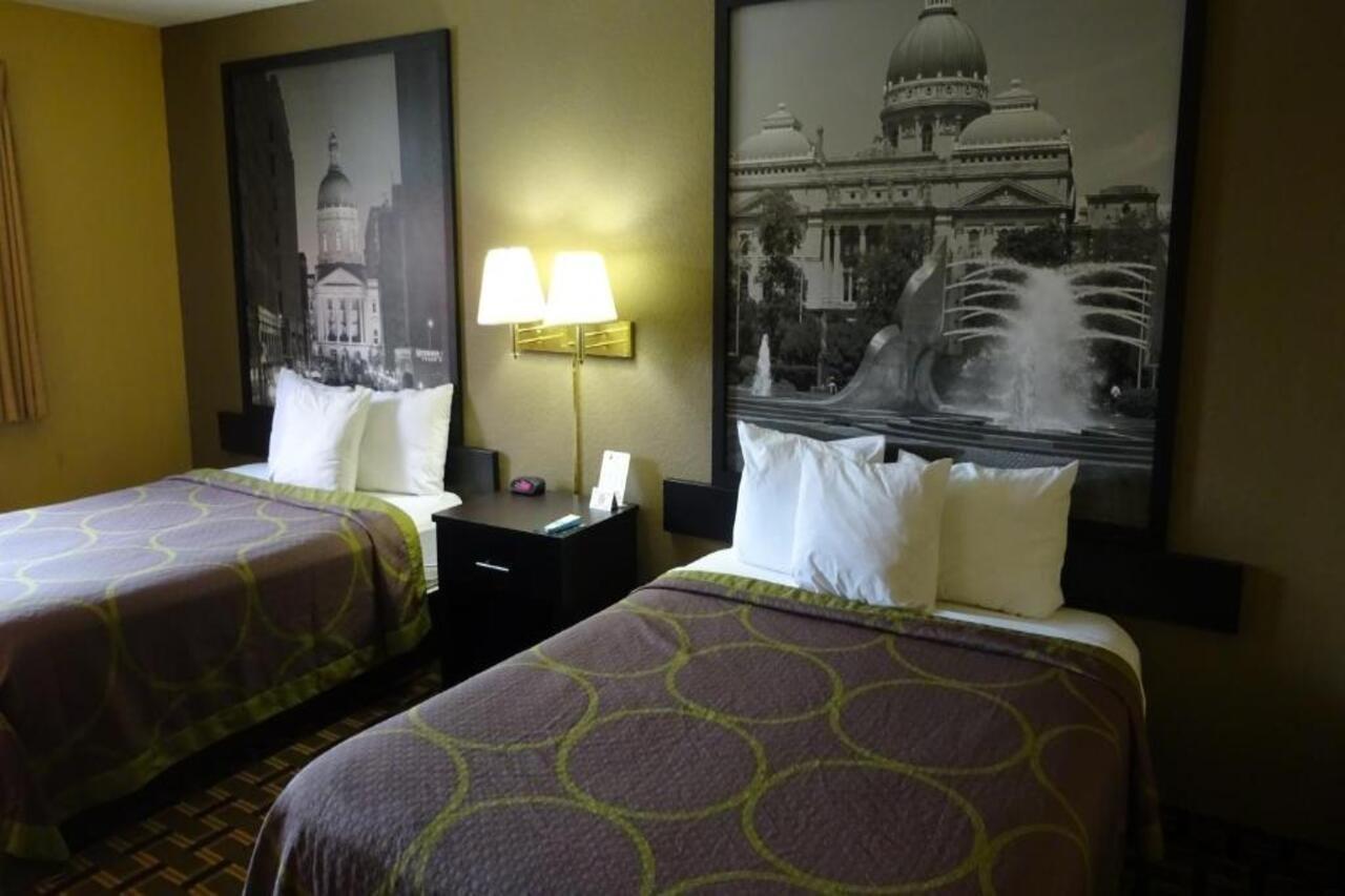 Super 8 By Wyndham Terre Haute Zewnętrze zdjęcie