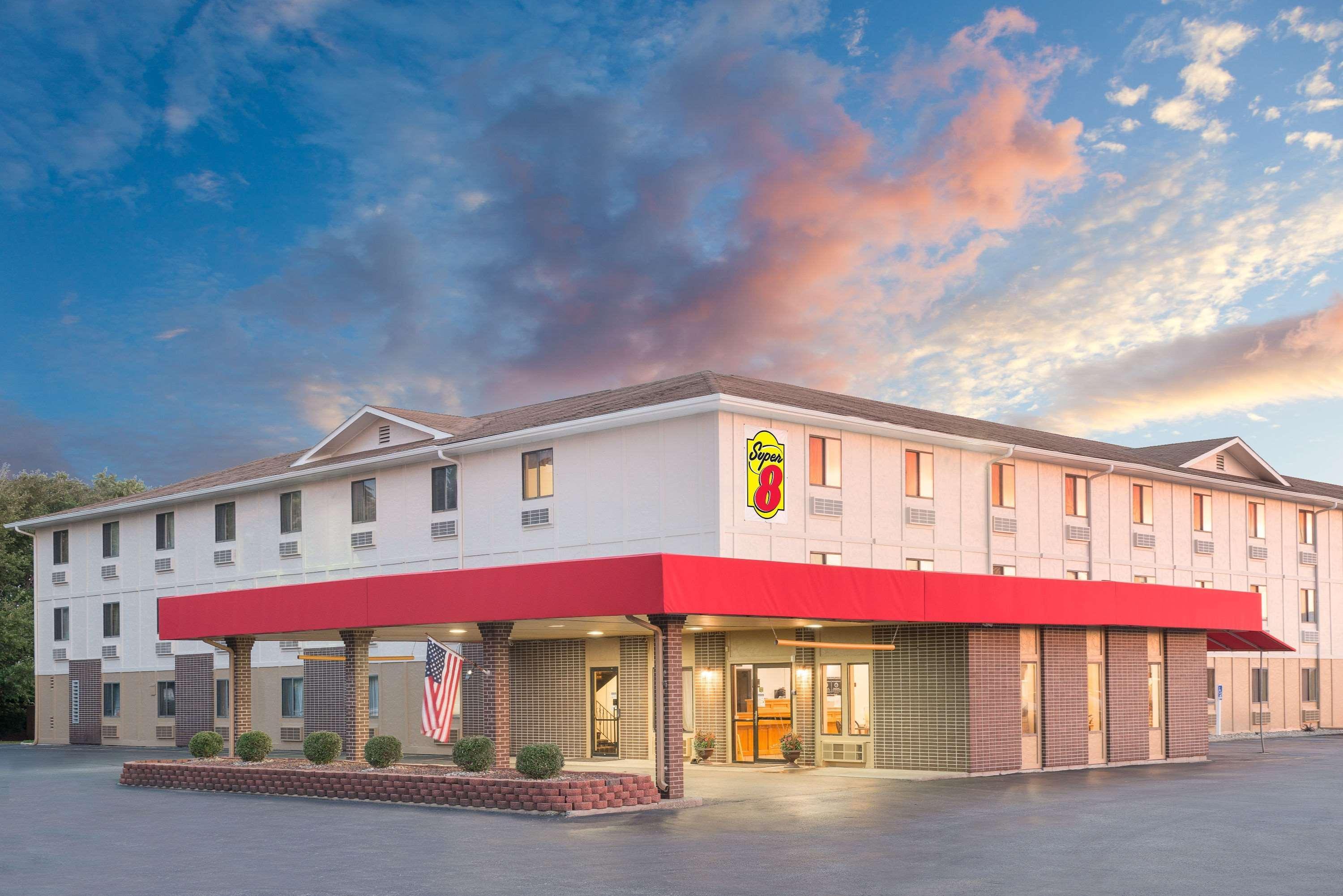 Super 8 By Wyndham Terre Haute Zewnętrze zdjęcie